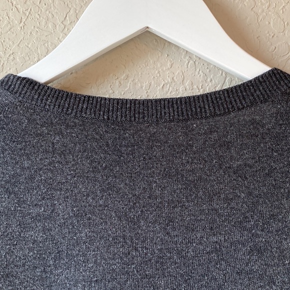 Ann Taylor V Neck Sweater - Picture 5 of 9